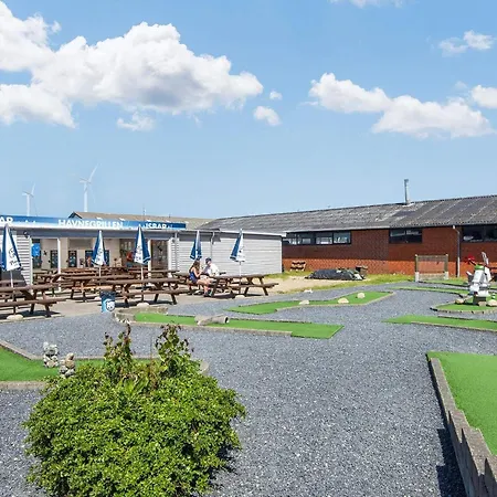 6 Person In Glesborg-by Traum